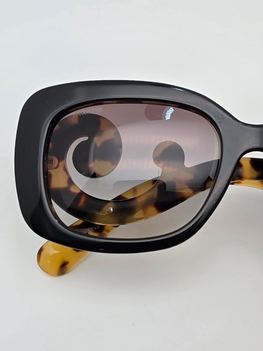 Prada SPR 27O NAI-0A7 Baroque Black Havana Frame Grey Gradient Lens Sunglasses - Picture 12 of 12